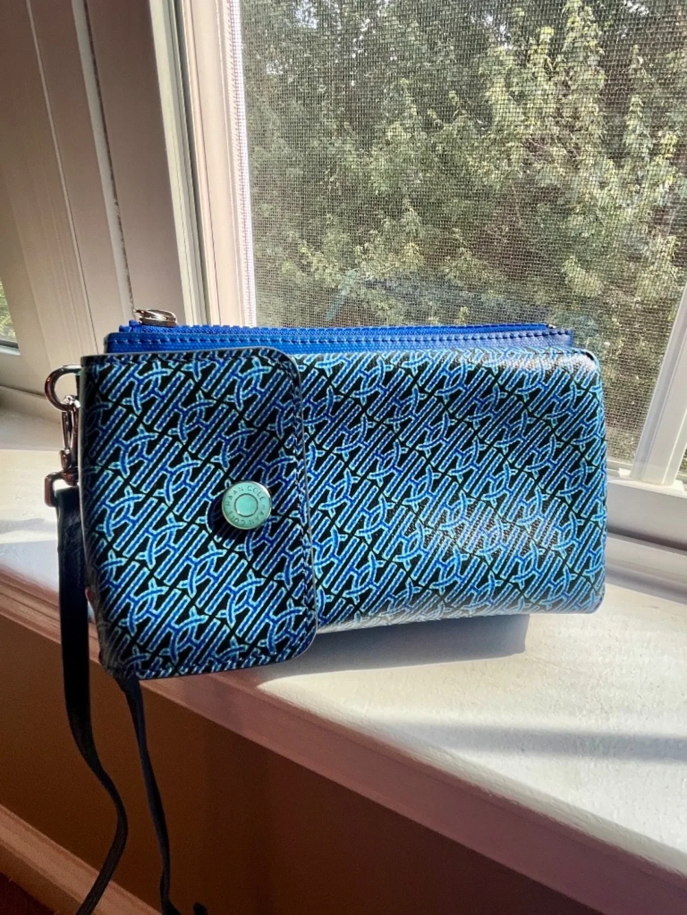 Cole Hahn Crossbody Wallet/Glasses Holder - Picture 3 of 8